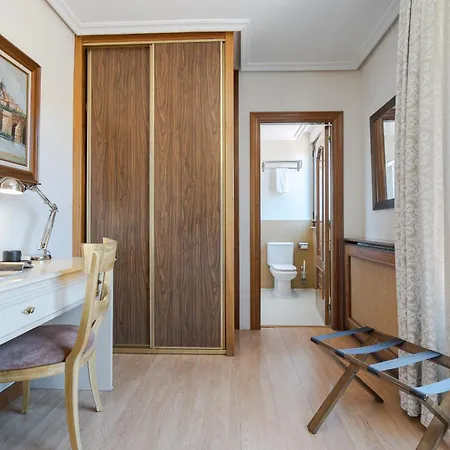 Eurowest Hotell 3*